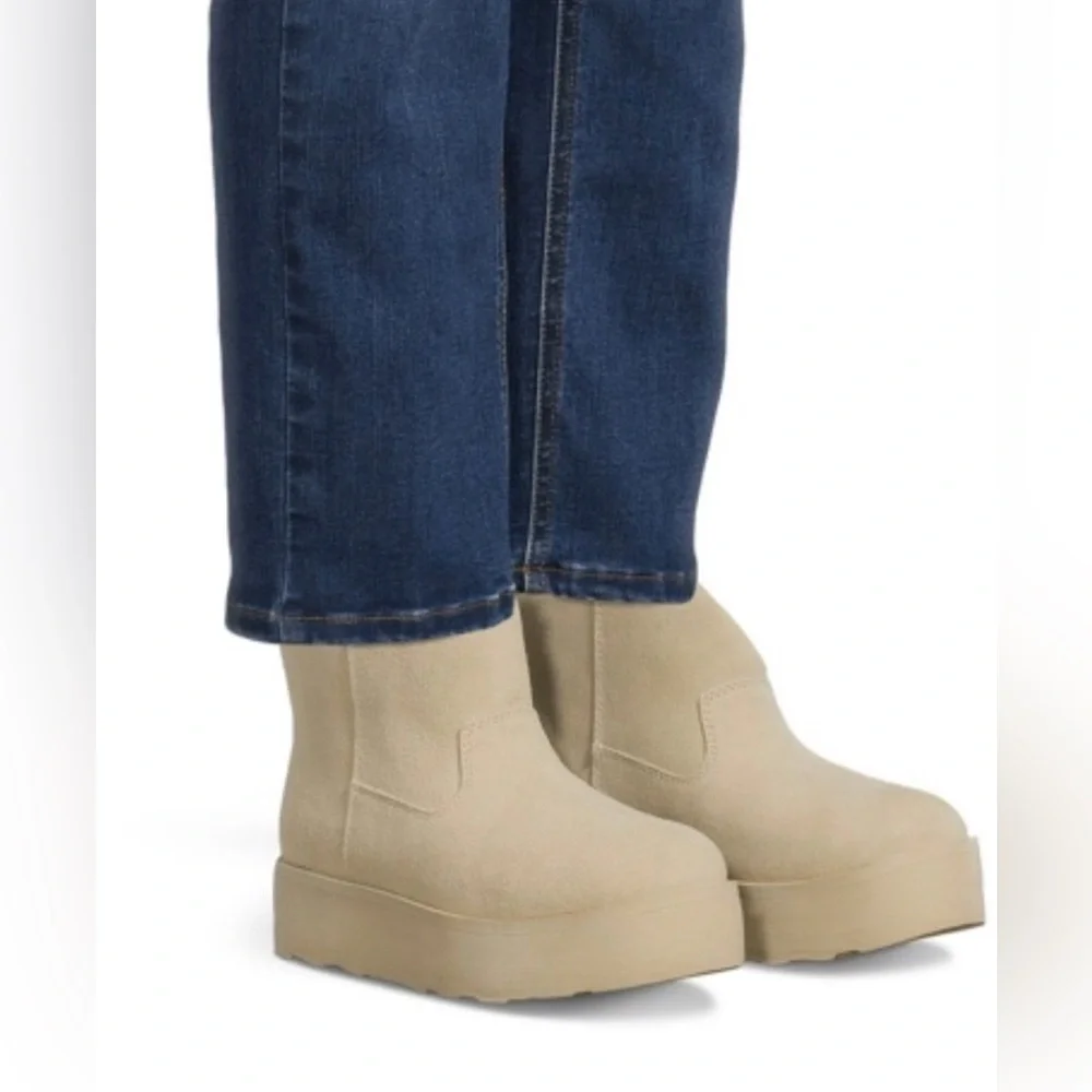 NWT Time and Tru suede leather platform boots size 9